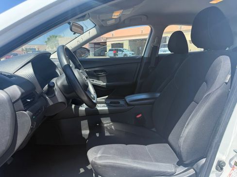 Used 2024 Nissan Sentra S FWD image 12