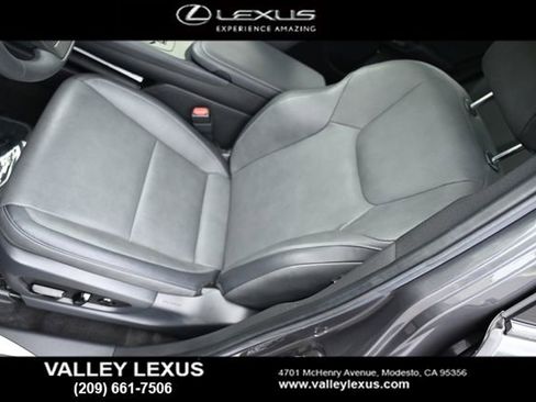 Certified 2023 Lexus RZ 450e Premium w/ Technology Package AWD/4WD image 17