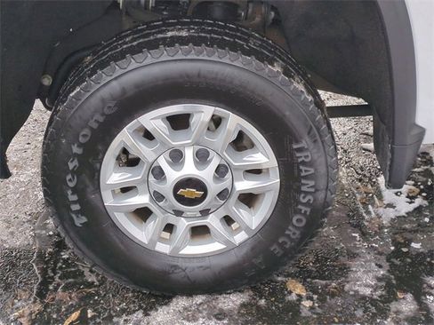 Used 2022 Chevrolet Silverado 2500 LT w/ Snow Plow Prep/Camper Package image 31