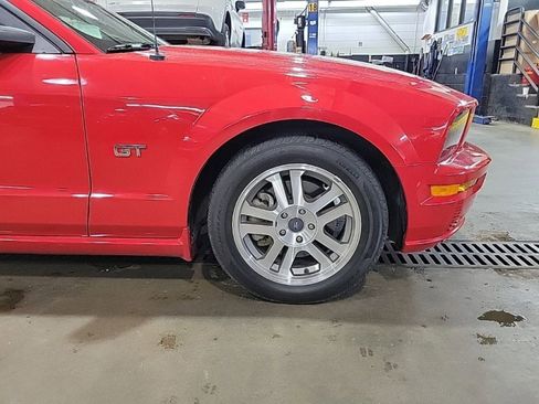 Used 2005 Ford Mustang GT image 5