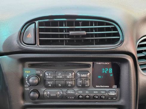 Used 2002 Chevrolet Corvette Convertible w/ Preferred Equipment Group2 RWD image 19