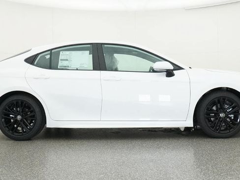 New 2026 Toyota Camry SE FWD image 49