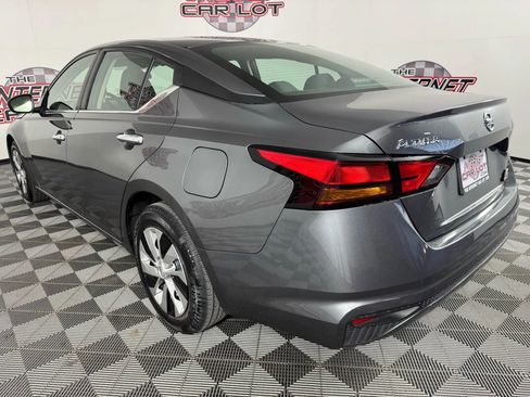 Used 2022 Nissan Altima 2.5 S image 25