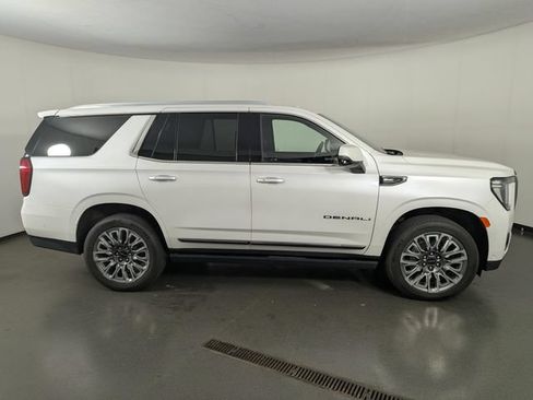 Used 2023 GMC Yukon Denali Ultimate AWD/4WD image 8