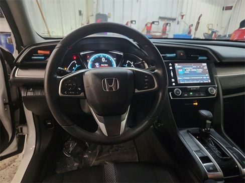 Used 2018 Honda Civic EX image 11