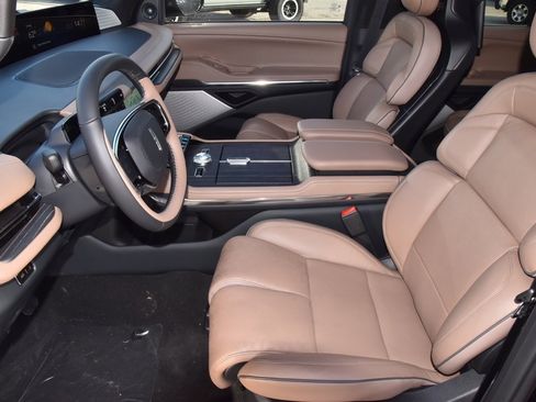 New 2025 Lincoln Navigator L Black Label image 20