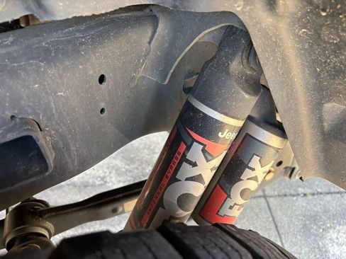 Used 2021 Jeep Gladiator Mojave image 16