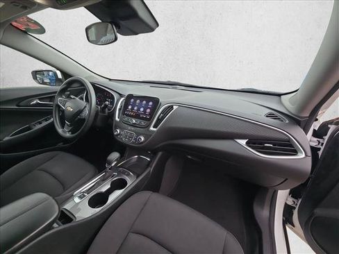 Used 2024 Chevrolet Malibu LT FWD image 19