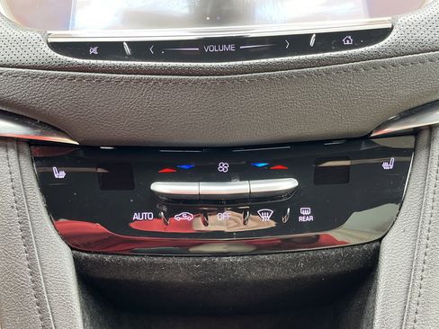 Used 2018 Cadillac XT5 Luxury w/ LPO, Wheel Lock Package image 6