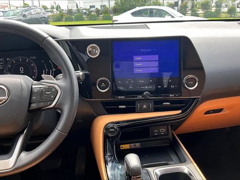 Used 2025 Lexus NX 350 AWD w/ Accessory Package (2T) image 7