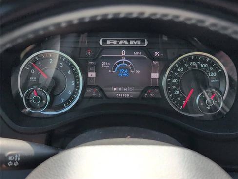 Used 2021 RAM 1500 Big Horn RWD image 16