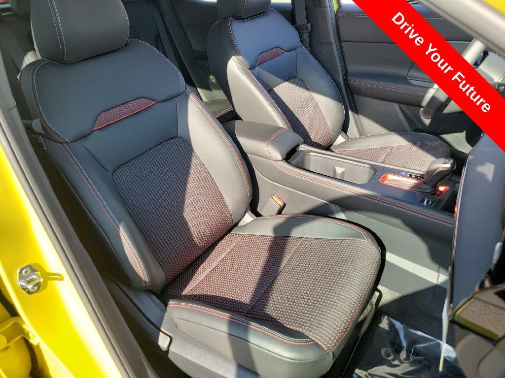 Used 2025 Nissan Kicks SR AWD/4WD image 20