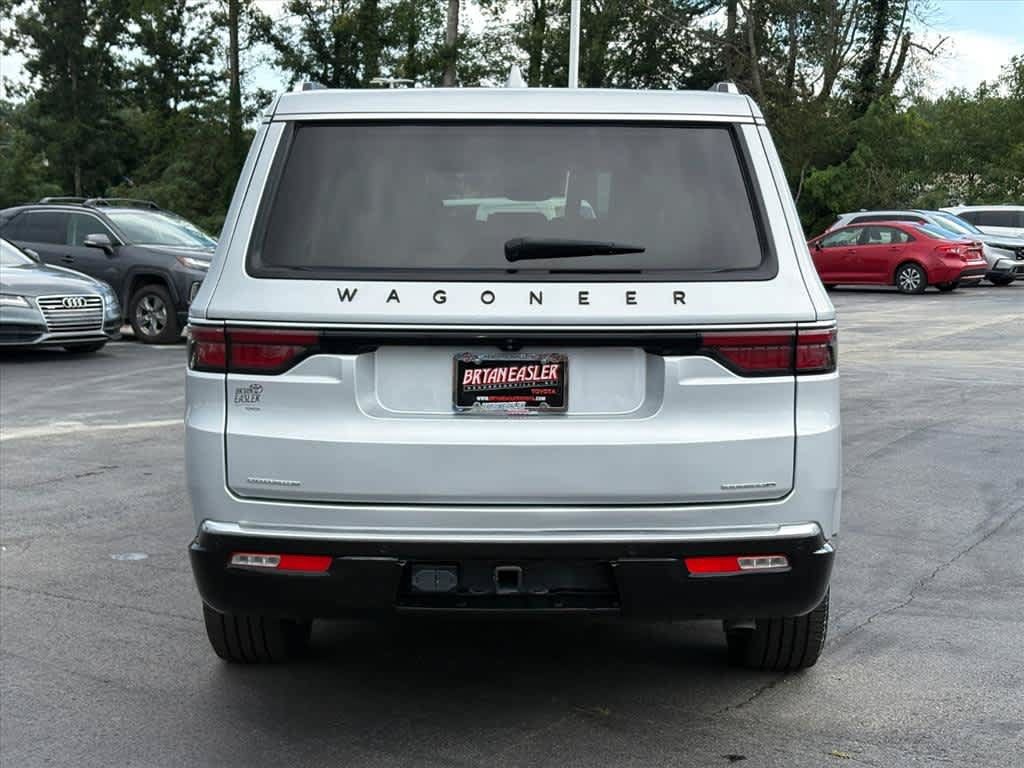 Used 2022 Jeep Wagoneer Series II AWD/4WD image 28