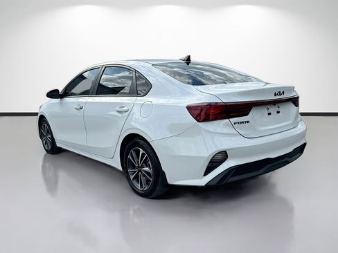 Used 2024 Kia Forte LXS FWD image 3