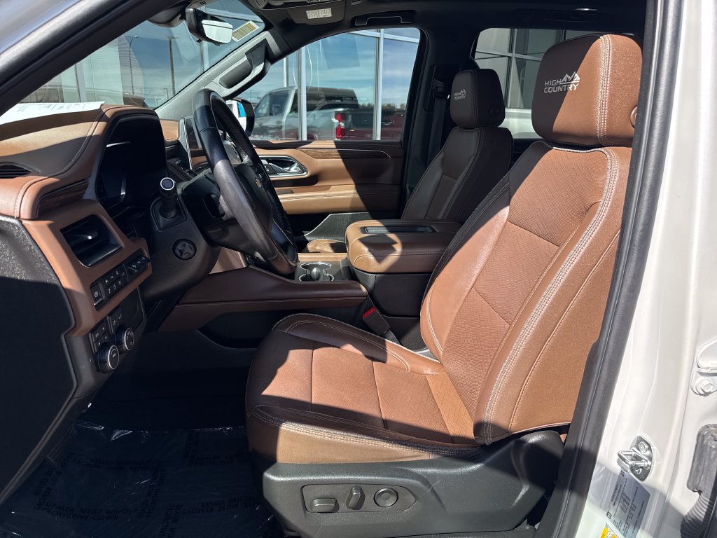 Used 2022 Chevrolet Tahoe High Country AWD/4WD image 14