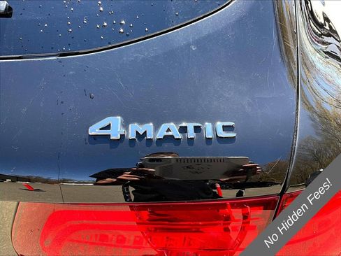Used 2017 Mercedes-Benz GLC 300 4MATIC image 8