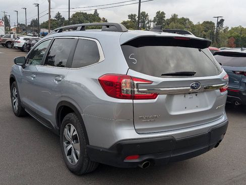 Used 2025 Subaru Ascent Premium AWD/4WD image 2