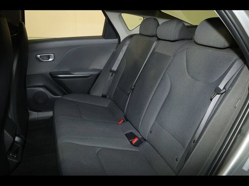 Used 2025 Kia K4 FWD image 18