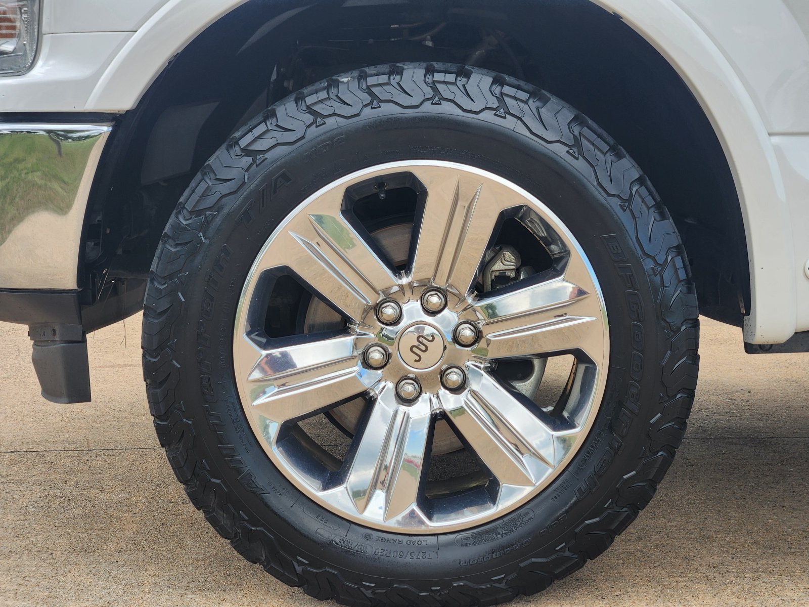 Used 2020 Ford F150 King Ranch w/ Equipment Group 601A Luxury AWD/4WD image 14