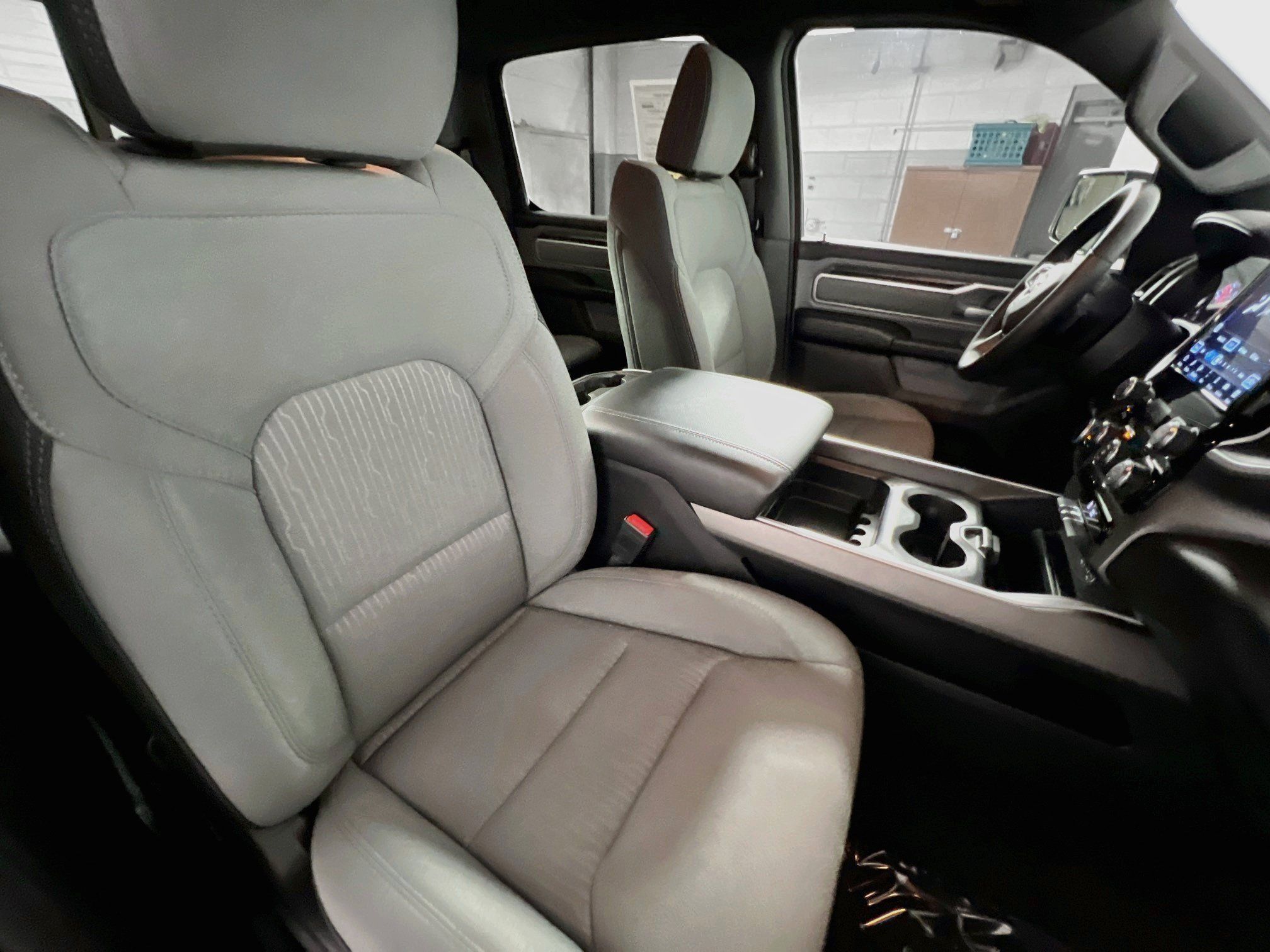 Used 2022 RAM 1500 Big Horn RWD image 30