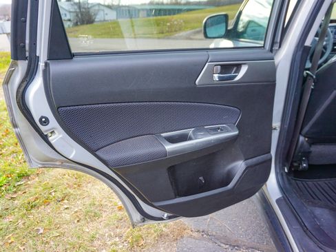 Used 2011 Subaru Forester 2.5X Premium w/ All-Weather Pkg image 27