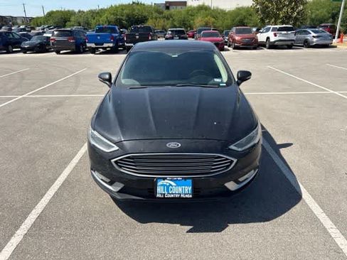 Used 2017 Ford Fusion Titanium FWD image 8