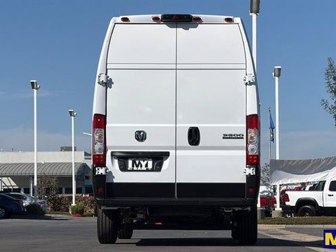 Used 2025 RAM ProMaster 3500 FWD image 5