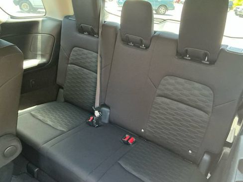 Used 2023 Nissan Pathfinder SV w/ SV Premium Package AWD/4WD image 17