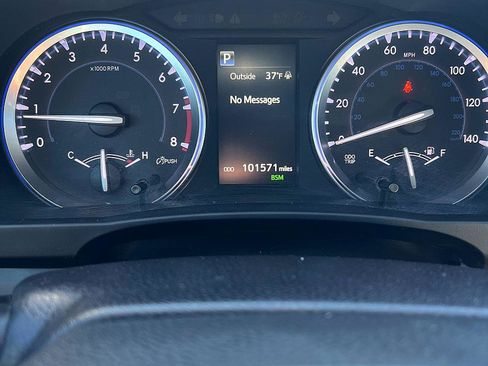 Used 2017 Toyota Highlander Limited image 26