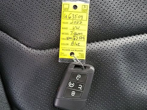 Certified 2022 Volkswagen Tiguan SEL R-Line image 36