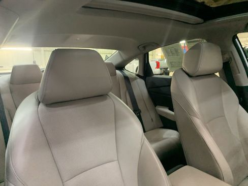 Used 2025 Honda Accord Touring image 18