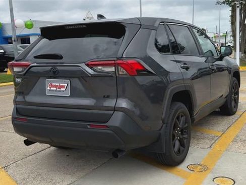 Used 2024 Toyota RAV4 LE image 8