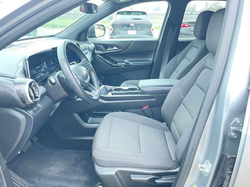 Used 2025 Chevrolet Equinox LT image 27