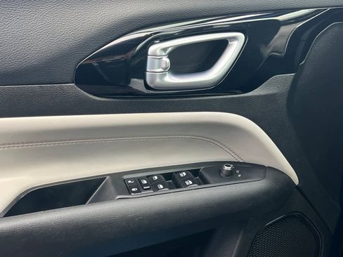 Used 2023 Jeep Compass Limited image 13