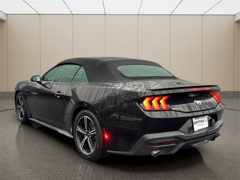 Used 2024 Ford Mustang Premium image 3