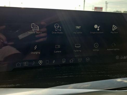 New 2026 Cadillac Escalade IQ Sport 1 w/ LPO, ONYX Package image 23