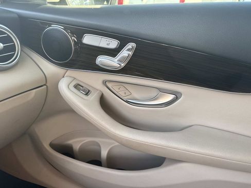 Certified 2022 Mercedes-Benz GLC 300 image 19