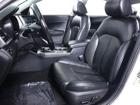 Used 2020 Kia Optima SE image 32