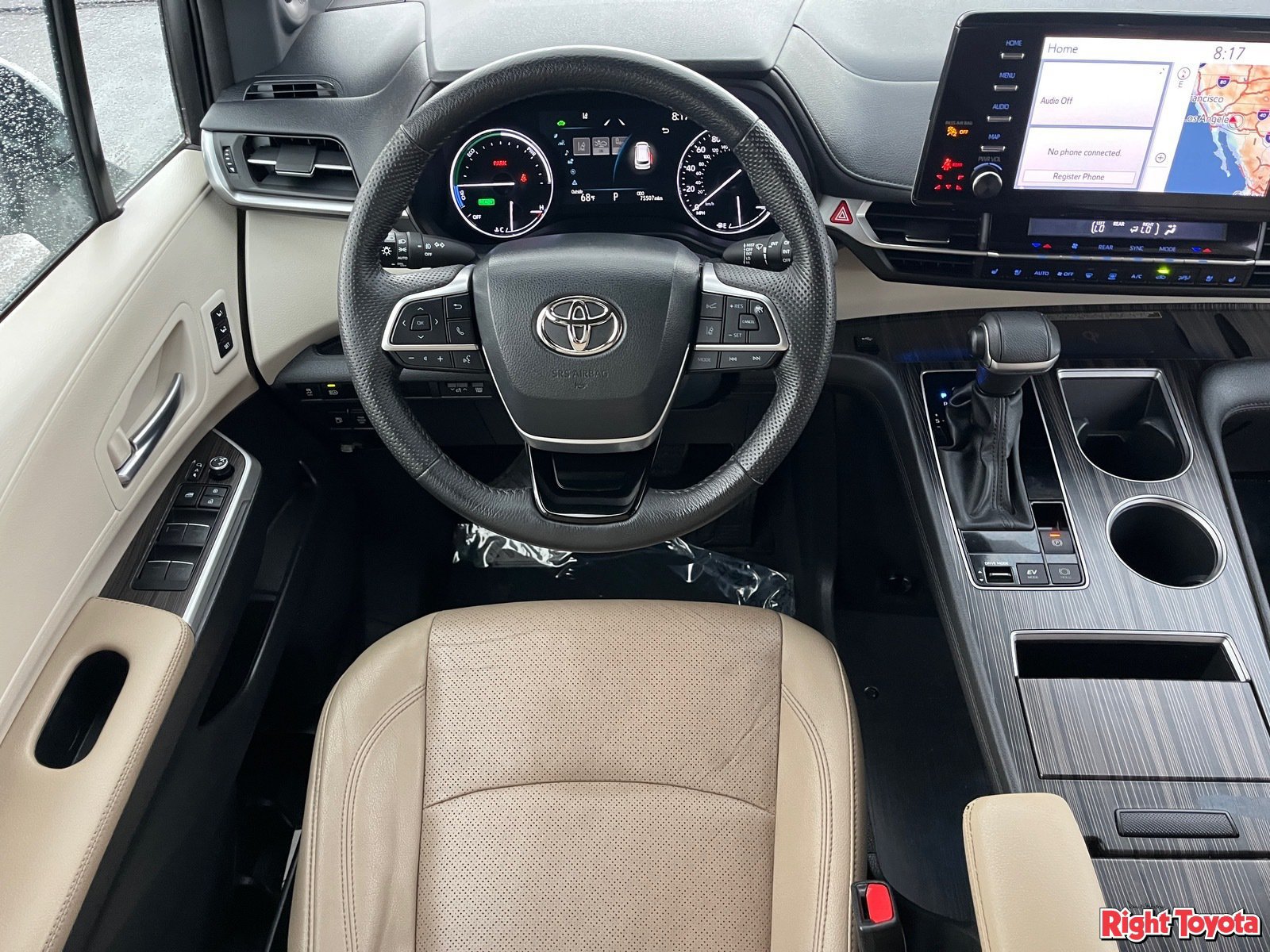 Certified 2023 Toyota Sienna Limited FWD image 17