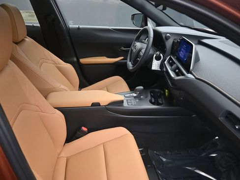 New 2026 Lexus UX 300h FWD image 10