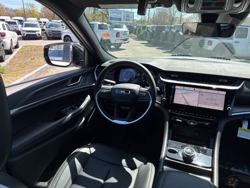 New 2026 Jeep Grand Cherokee Limited AWD/4WD image 30