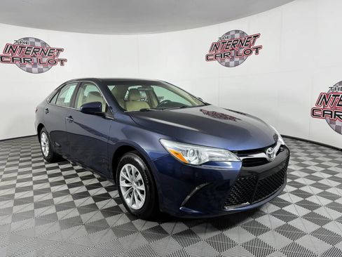 Used 2017 Toyota Camry LE FWD image 9