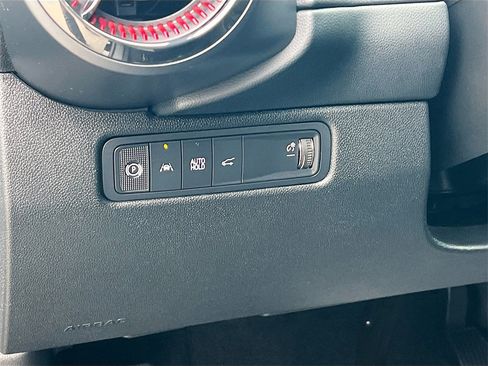 Used 2025 Chevrolet Equinox EV RS w/ Convenience Package II image 10