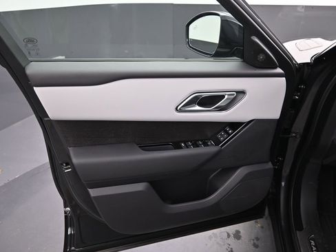 New 2026 Land Rover Range Rover Velar Dynamic SE AWD/4WD image 18