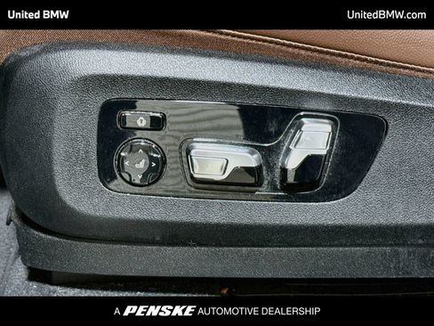 Used 2020 BMW X7 xDrive40i w/ Premium Package AWD/4WD image 11
