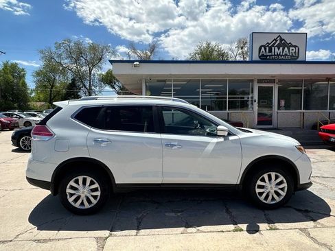 Used 2016 Nissan Rogue S w/ Appearance Package AWD/4WD image 8