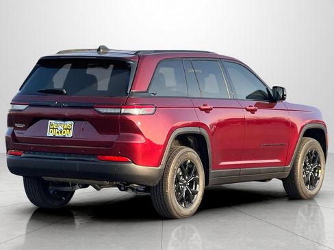 New 2025 Jeep Grand Cherokee Altitude image 5