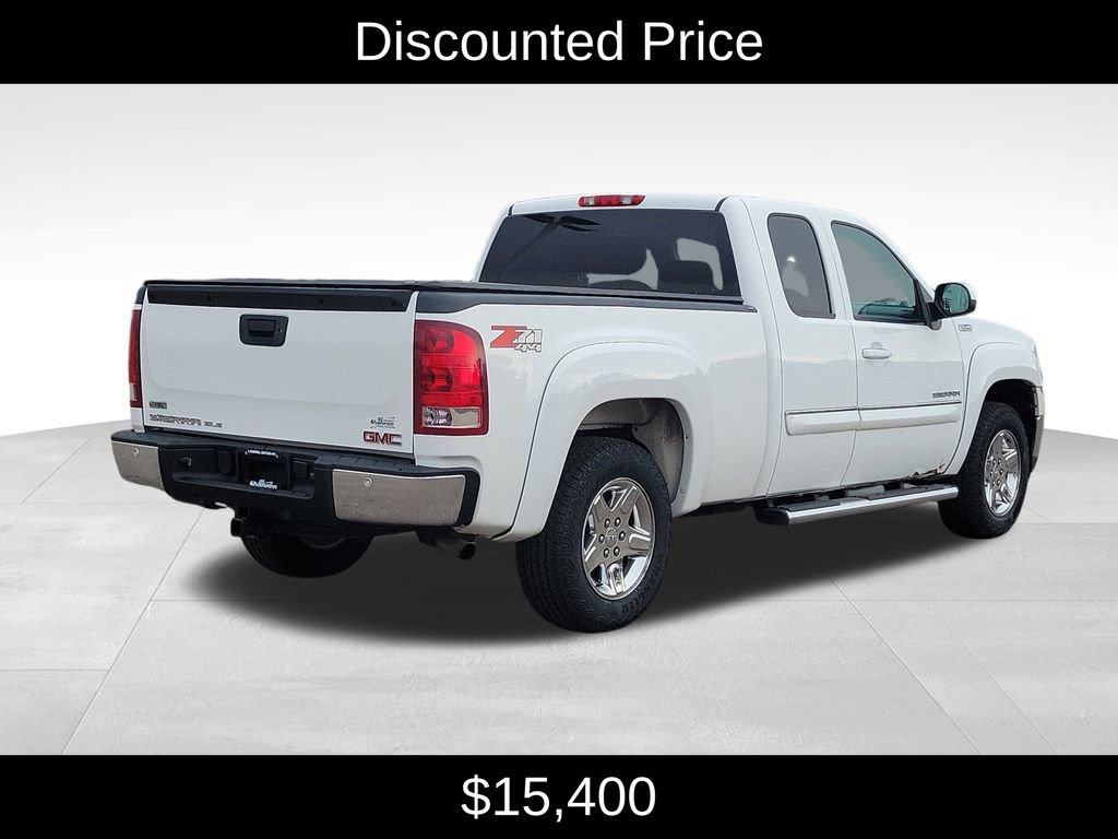 Used 2010 GMC Sierra 1500 SLE w/ All-Terrain Package AWD/4WD image 3