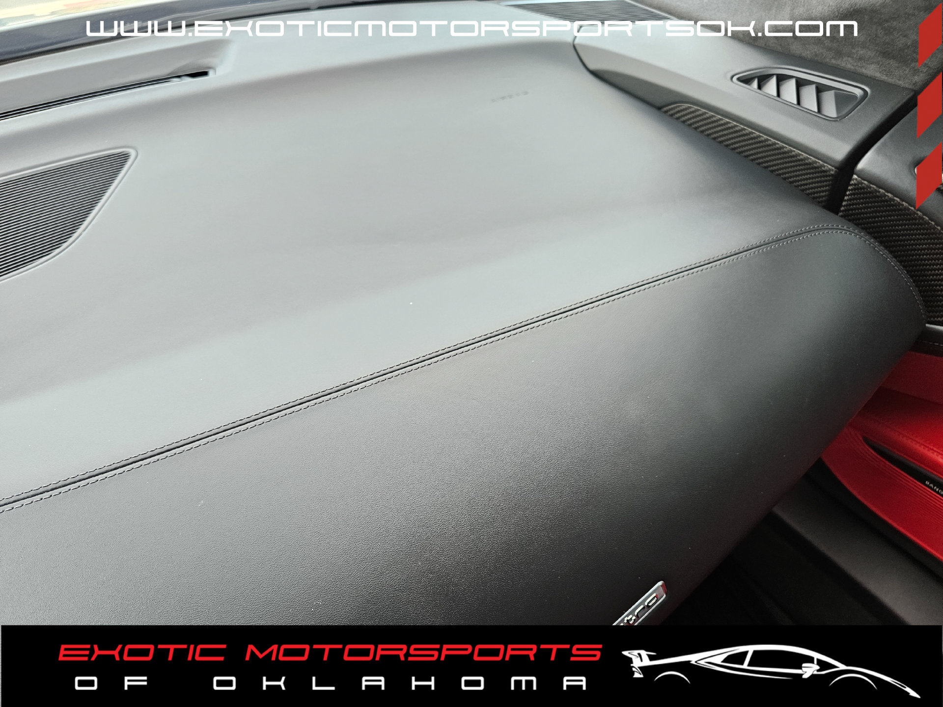 Used 2017 Audi R8 V10 w/ Carbon Exterior Package AWD/4WD image 30
