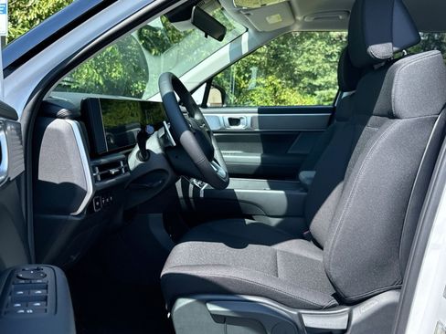 New 2026 Hyundai Santa Fe SE image 13